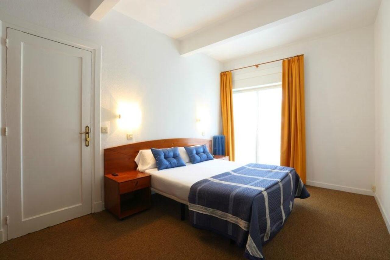 Hotel Record Сан Себастиан Екстериор снимка